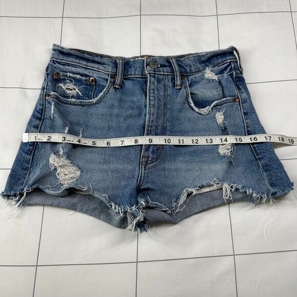 Abercrombie & Fitch Shorts Womens 26 Blue Mom High Rise Distressed Denim Cut Off - Picture 8 of 11
